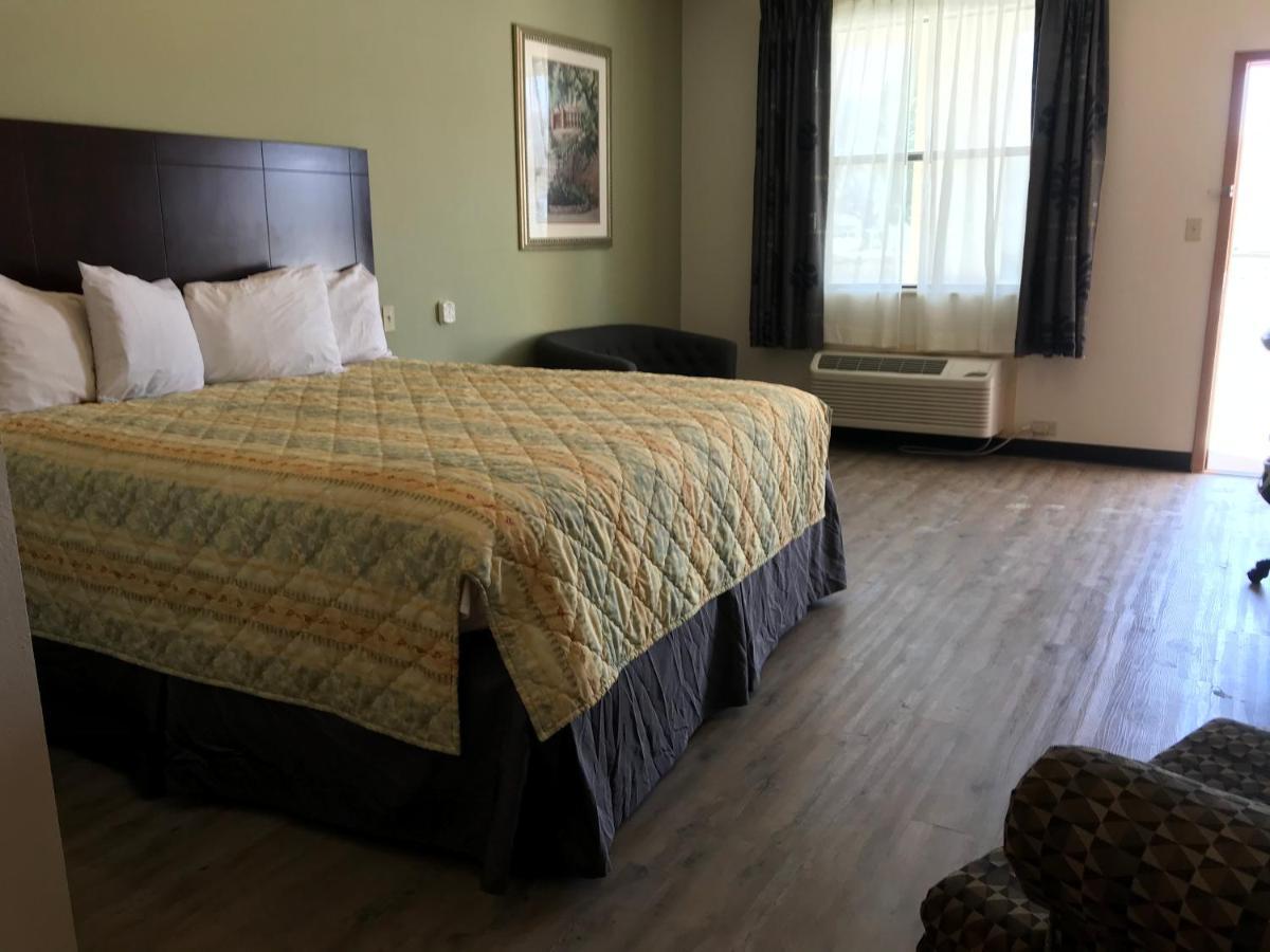 Big Lake Inn And Suites المظهر الخارجي الصورة