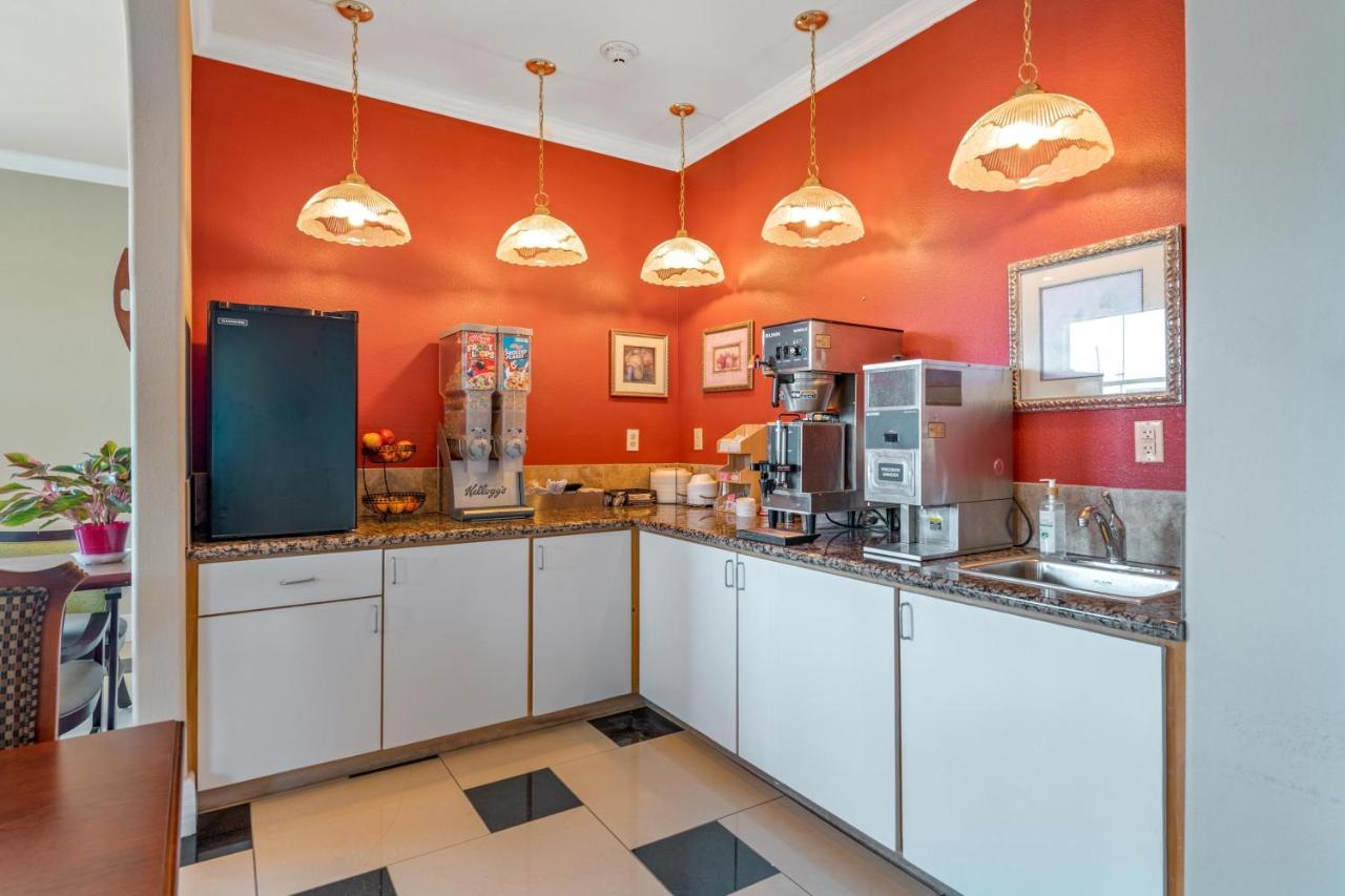 Big Lake Inn And Suites المظهر الخارجي الصورة