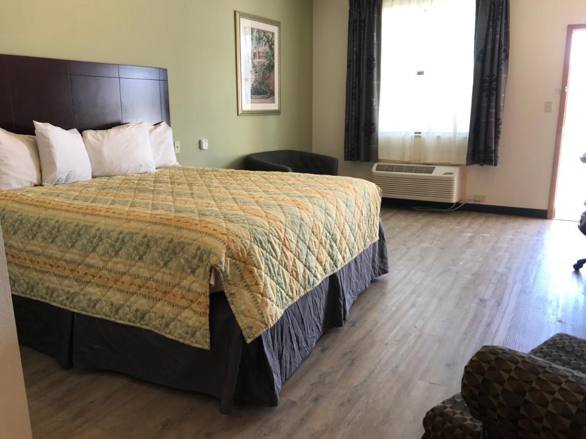 Big Lake Inn And Suites المظهر الخارجي الصورة