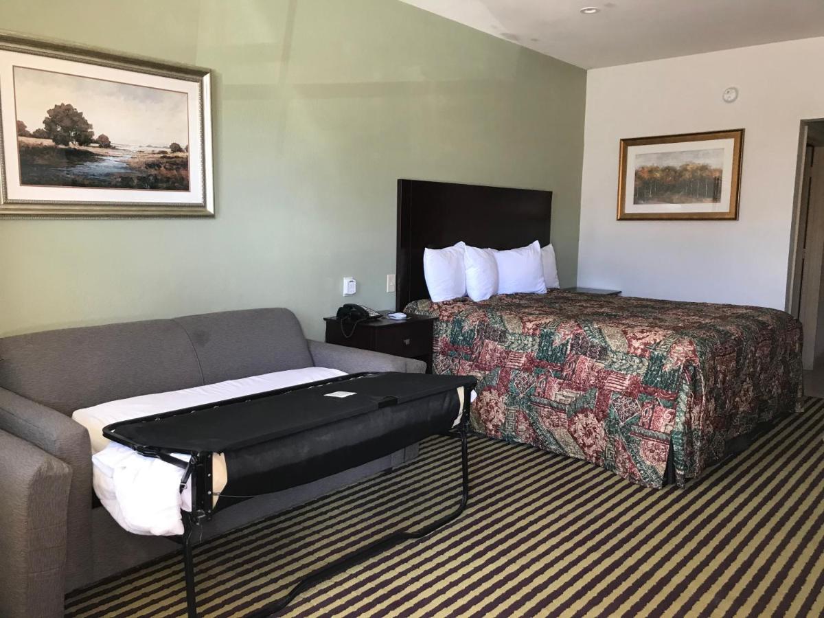 Big Lake Inn And Suites المظهر الخارجي الصورة